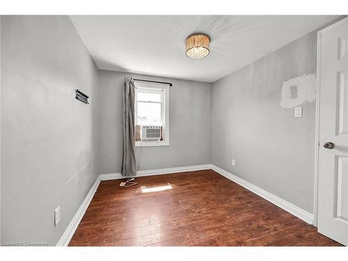 174 Grace Avenue, Hamilton, ON - Indoor Photo Showing Other Room