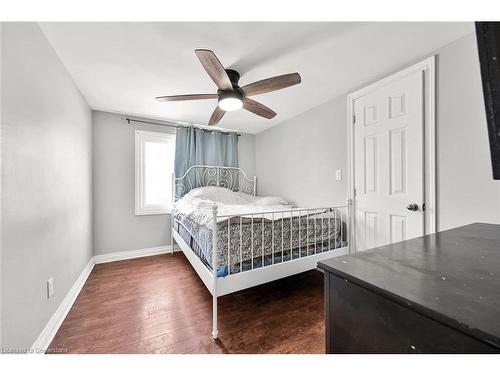 174 Grace Avenue, Hamilton, ON - Indoor Photo Showing Bedroom