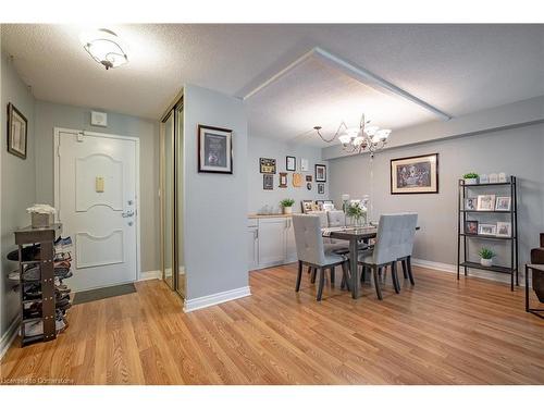 B3-7 Gale Crescent, St. Catharines, ON - Indoor Photo Showing Dining Room