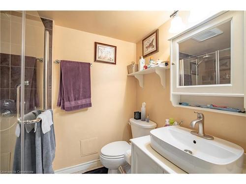 B3-7 Gale Crescent, St. Catharines, ON - Indoor Photo Showing Bathroom