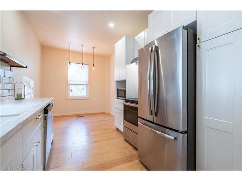 49 Elizabeth Street, St. Catharines, ON - Indoor Photo Showing Kitchen