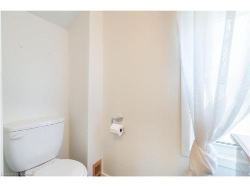 49 Elizabeth Street, St. Catharines, ON - Indoor Photo Showing Bathroom