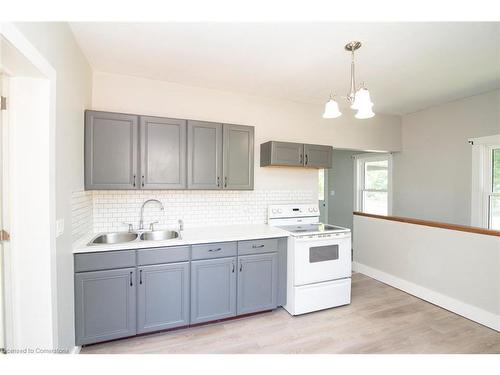 621 Pine Street, Haldimand County, ON - Indoor Photo Showing Kitchen With Double Sink