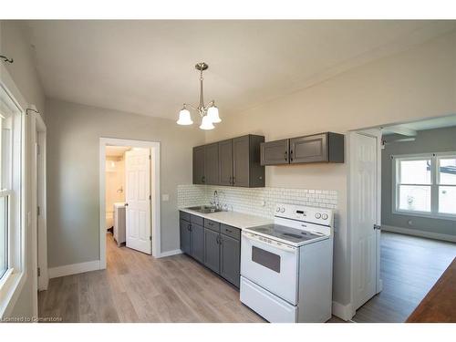 621 Pine Street, Haldimand County, ON - Indoor Photo Showing Kitchen