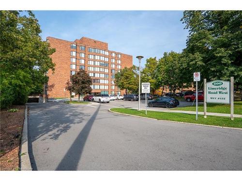 103-200 Limeridge Road W, Hamilton, ON - Outdoor