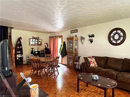 82 Concession 5 Road, Fisherville, ON - Indoor Photo Showing Living Room