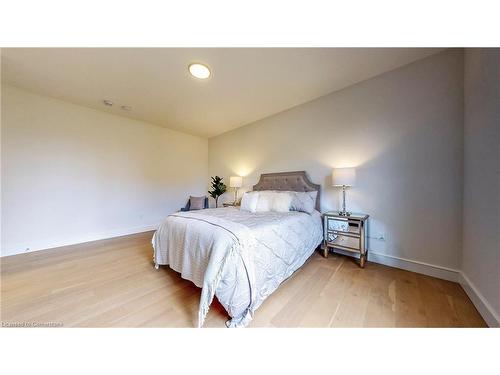 48 Miller Drive, Ancaster, ON - Indoor Photo Showing Bedroom