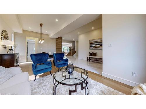 48 Miller Drive, Ancaster, ON - Indoor Photo Showing Living Room