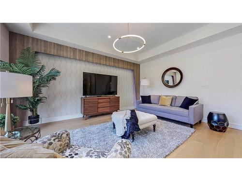 48 Miller Drive, Ancaster, ON - Indoor Photo Showing Living Room