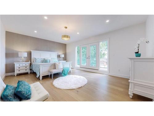 48 Miller Drive, Ancaster, ON - Indoor Photo Showing Bedroom