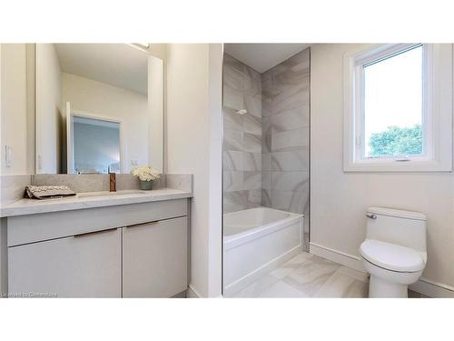 48 Miller Drive, Ancaster, ON - Indoor Photo Showing Bathroom