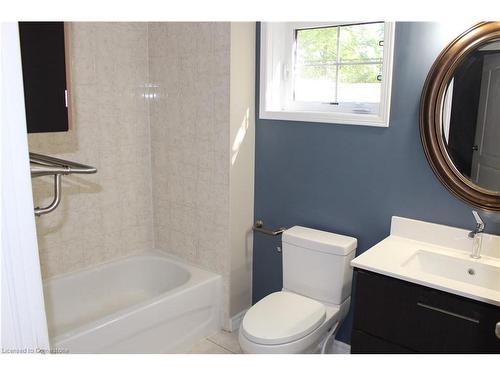 1-51 Hays Boulevard, Oakville, ON - Indoor Photo Showing Bathroom