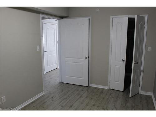 1-51 Hays Boulevard, Oakville, ON - Indoor Photo Showing Other Room