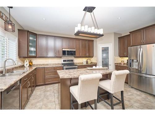 64 Sumner Crescent, Grimsby, ON - Indoor Photo Showing Kitchen With Double Sink