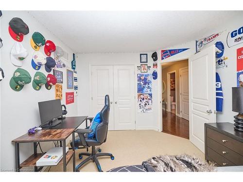 64 Sumner Crescent, Grimsby, ON - Indoor Photo Showing Other Room