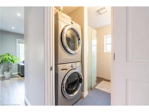 5 York Street, St. Catharines, ON - Indoor Photo Showing Laundry Room