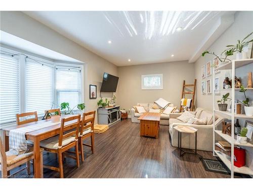 5 York Street, St. Catharines, ON - Indoor Photo Showing Living Room