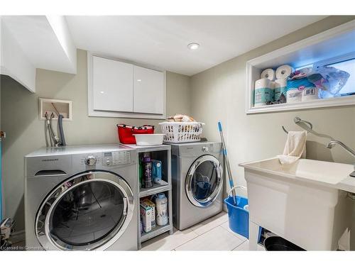 5 York Street, St. Catharines, ON - Indoor Photo Showing Laundry Room