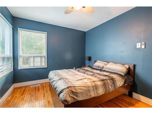 458 Paling Avenue, Hamilton, ON - Indoor Photo Showing Bedroom