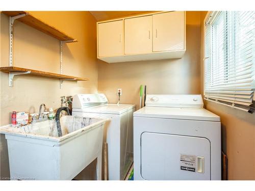 458 Paling Avenue, Hamilton, ON - Indoor Photo Showing Laundry Room