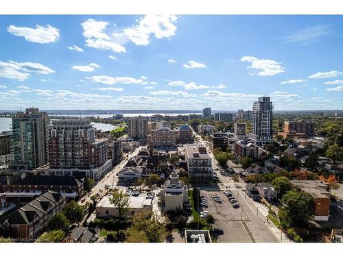 2106-370 Martha Street, Burlington, ON - Outdoor With View