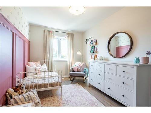 15-27 Rachel Drive, Stoney Creek, ON - Indoor Photo Showing Bedroom