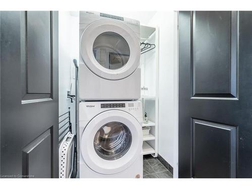 15-27 Rachel Drive, Stoney Creek, ON - Indoor Photo Showing Laundry Room