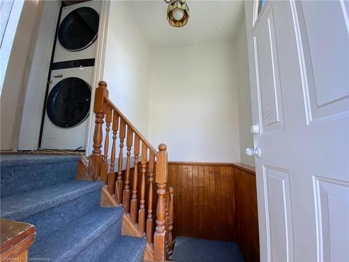 Upper-40 Bartlett Street, St. Catharines, ON - Indoor Photo Showing Other Room