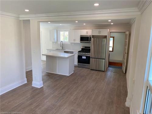 Upper-40 Bartlett Street, St. Catharines, ON - Indoor Photo Showing Kitchen