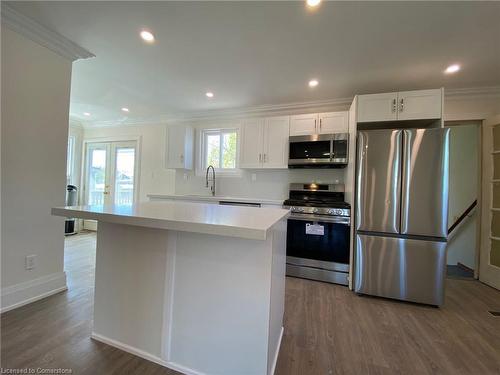 Upper-40 Bartlett Street, St. Catharines, ON - Indoor Photo Showing Kitchen