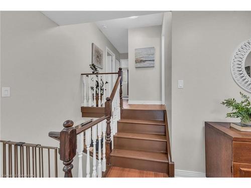 32 Braeheid Avenue, Waterdown, ON - Indoor Photo Showing Other Room