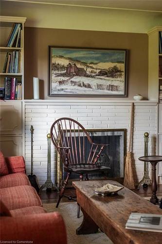 72 St Margarets Road, Ancaster, ON - Indoor Photo Showing Living Room With Fireplace