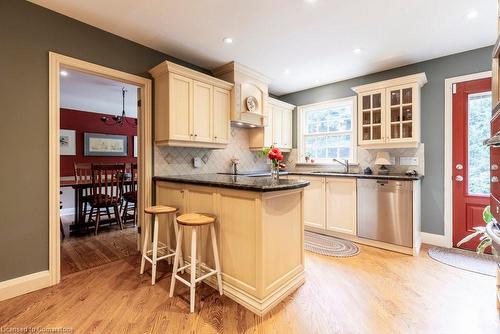 72 St Margarets Road, Ancaster, ON - Indoor Photo Showing Kitchen