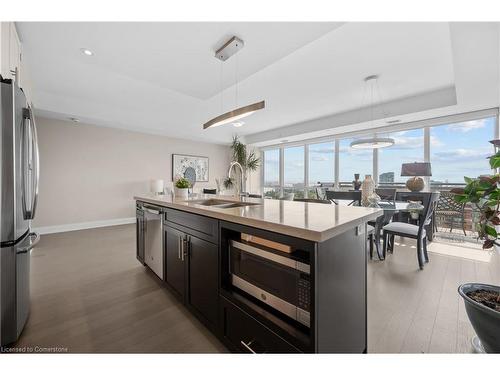 1508-2025 Maria Street, Burlington, ON - Indoor Photo Showing Kitchen With Double Sink