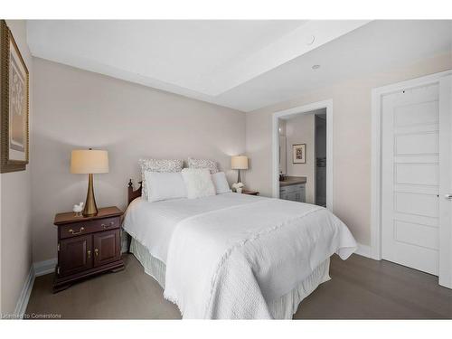 1508-2025 Maria Street, Burlington, ON - Indoor Photo Showing Bedroom