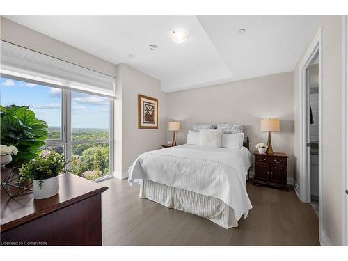 1508-2025 Maria Street, Burlington, ON - Indoor Photo Showing Bedroom