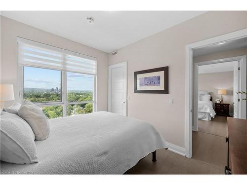 1508-2025 Maria Street, Burlington, ON - Indoor Photo Showing Bedroom