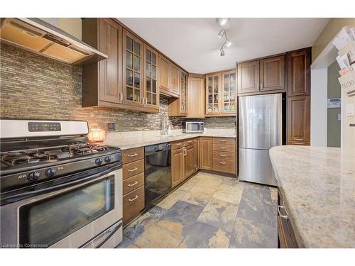 40-255 Mount Albion Road, Hamilton, ON - Indoor Photo Showing Kitchen