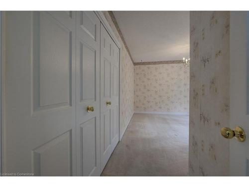 21-120 Beddoe Drive, Hamilton, ON - Indoor Photo Showing Other Room