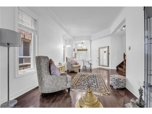 5421 Bestview Way, Mississauga, ON - Indoor Photo Showing Living Room