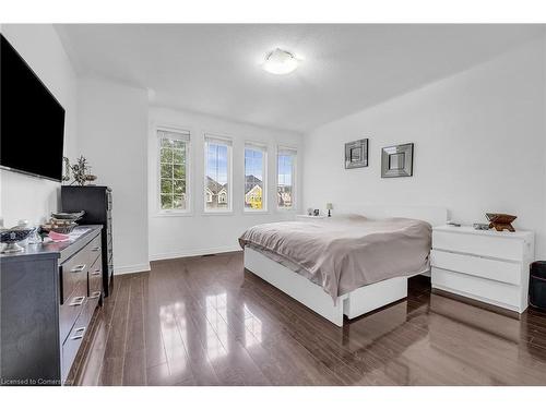 5421 Bestview Way, Mississauga, ON - Indoor Photo Showing Bedroom