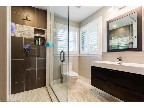 317 Glenholme Avenue, Hamilton, ON - Indoor Photo Showing Bathroom