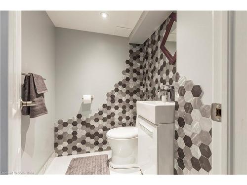 317 Glenholme Avenue, Hamilton, ON - Indoor Photo Showing Bathroom