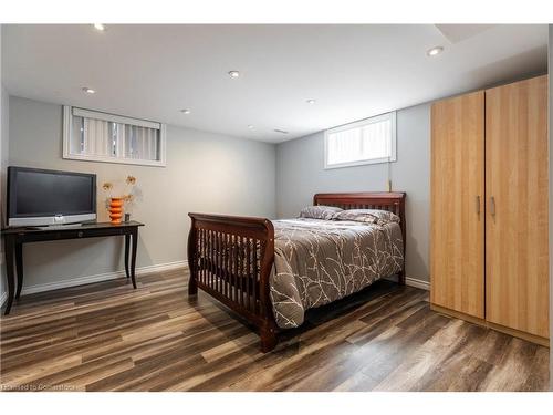 317 Glenholme Avenue, Hamilton, ON - Indoor Photo Showing Bedroom