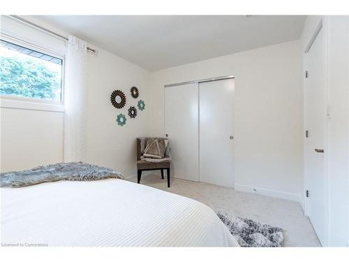 26 Woodman Drive N, Hamilton, ON - Indoor Photo Showing Bedroom