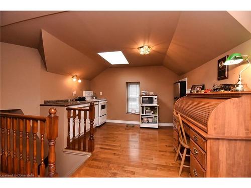 152 Homewood Avenue, Hamilton, ON - Indoor Photo Showing Other Room