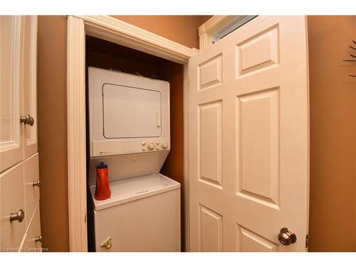 152 Homewood Avenue, Hamilton, ON - Indoor Photo Showing Laundry Room