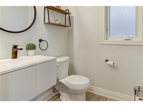 155 Lametti Drive, Fonthill, ON - Indoor Photo Showing Bathroom