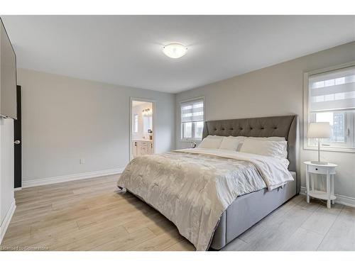 155 Lametti Drive, Fonthill, ON - Indoor Photo Showing Bedroom