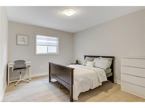 155 Lametti Drive, Fonthill, ON - Indoor Photo Showing Bedroom